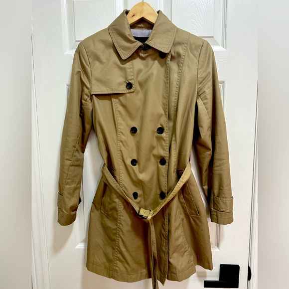 Beige Banana Republic Trench Coat - Picture 4 of 8